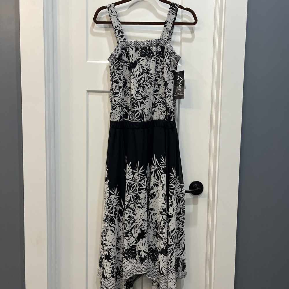 Artex Fashions‎ Women's SleevelessDress Black White Midi Leaf Pattern Sz Small